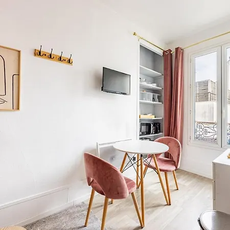 Apartment Metro Ourcq 19th Paris