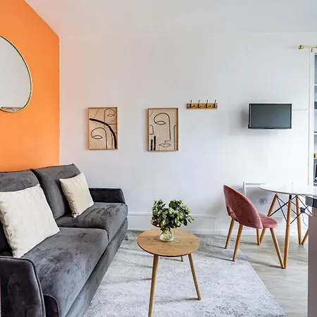 Metro Ourcq 19th Apartment Paris